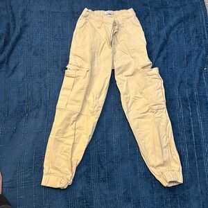 Rue21 Cream Cargos Size Small Used
